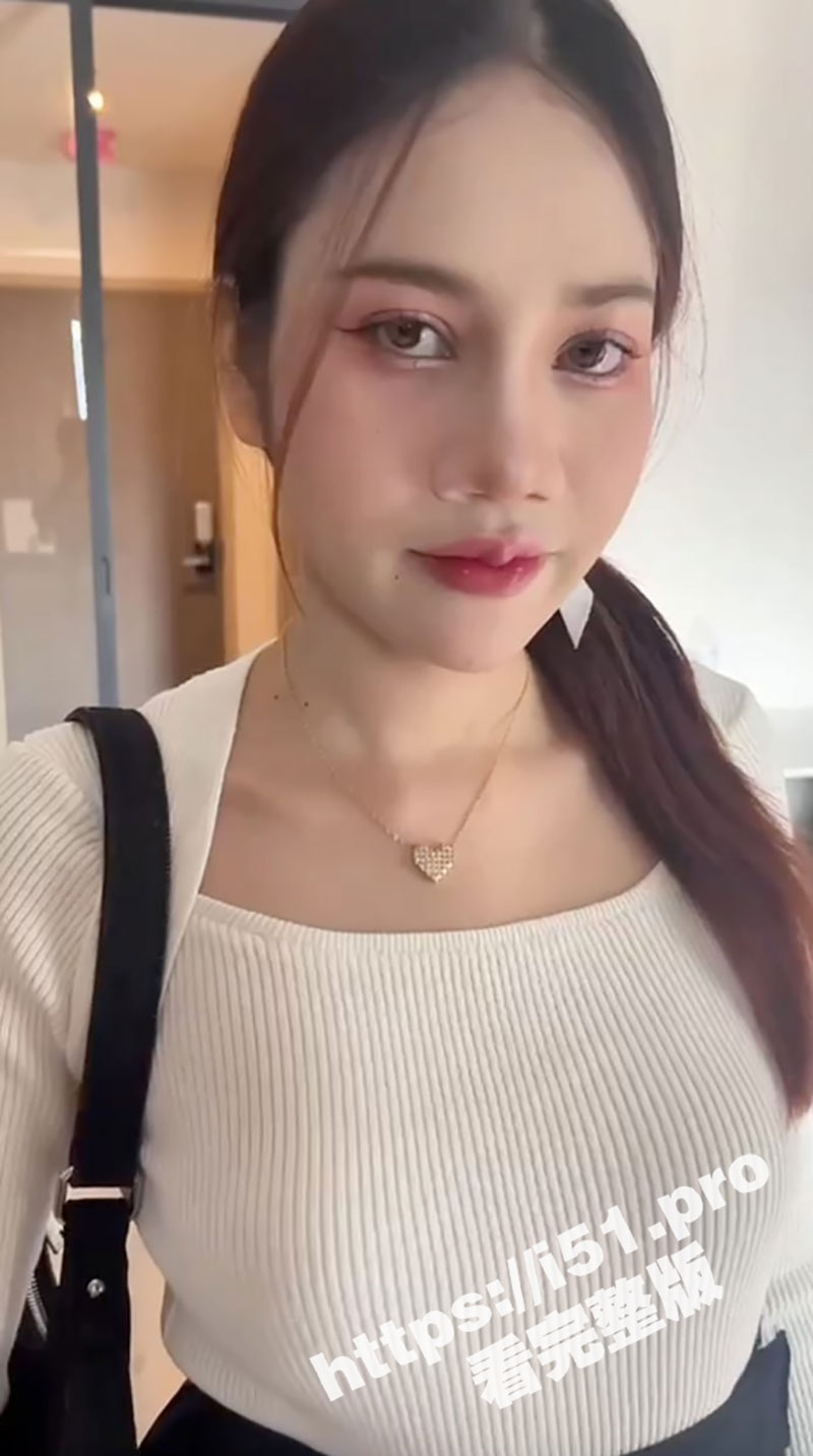中国老哥在泰国租妻只要5W泰铢一个月 泰国果然有性价比 巨乳泰妹颜值高、身材好、口活相当不错