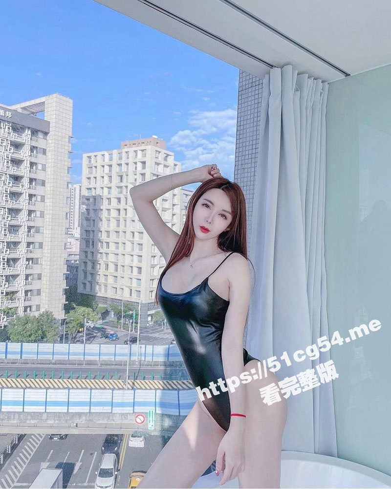 杭州消费高 妹子颜值焦虑整容上瘾 只好下海卖逼 凭啥她能开保时捷？那是无数次口爆内射一炮一炮换来的！
