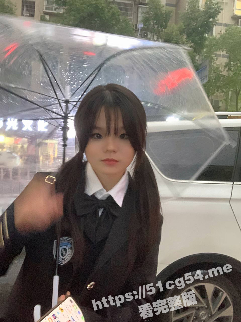 广州极品嫩妹 杨婷婷 因为一颗痣被曝光 没想到表面清纯可爱美少女 私下却是淫荡小母狗
