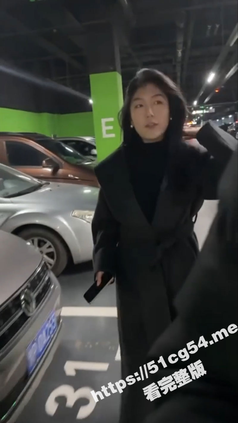 河南极品巨乳反差少妇 刘欣佩 经常趁上班时间和男领导开房 性瘾极强 老公都没试过的姿势 全让领导用完了