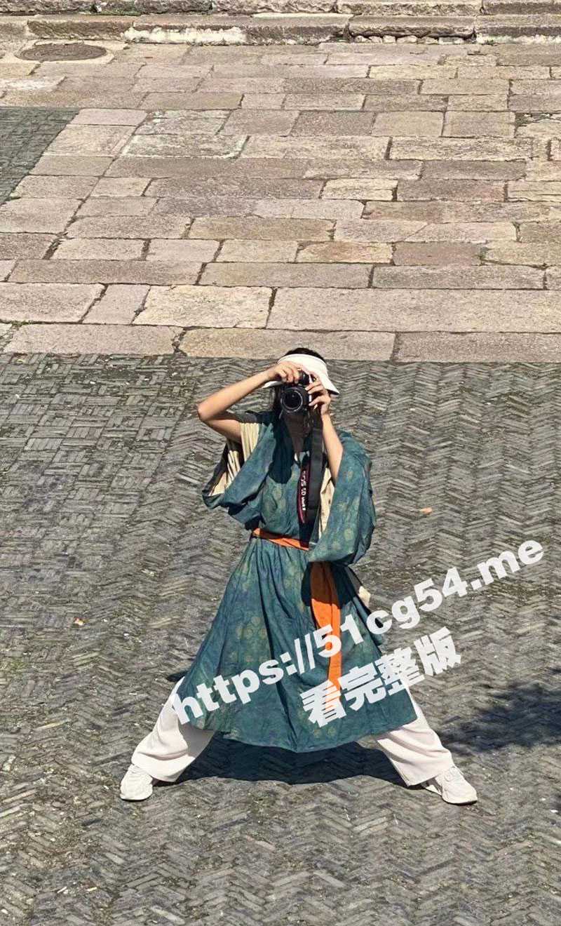南京医科大学 极品巨乳大二学妹 蒋清竹 纯欲女神背地里性欲超强 大口吃鸡的样子超级反差