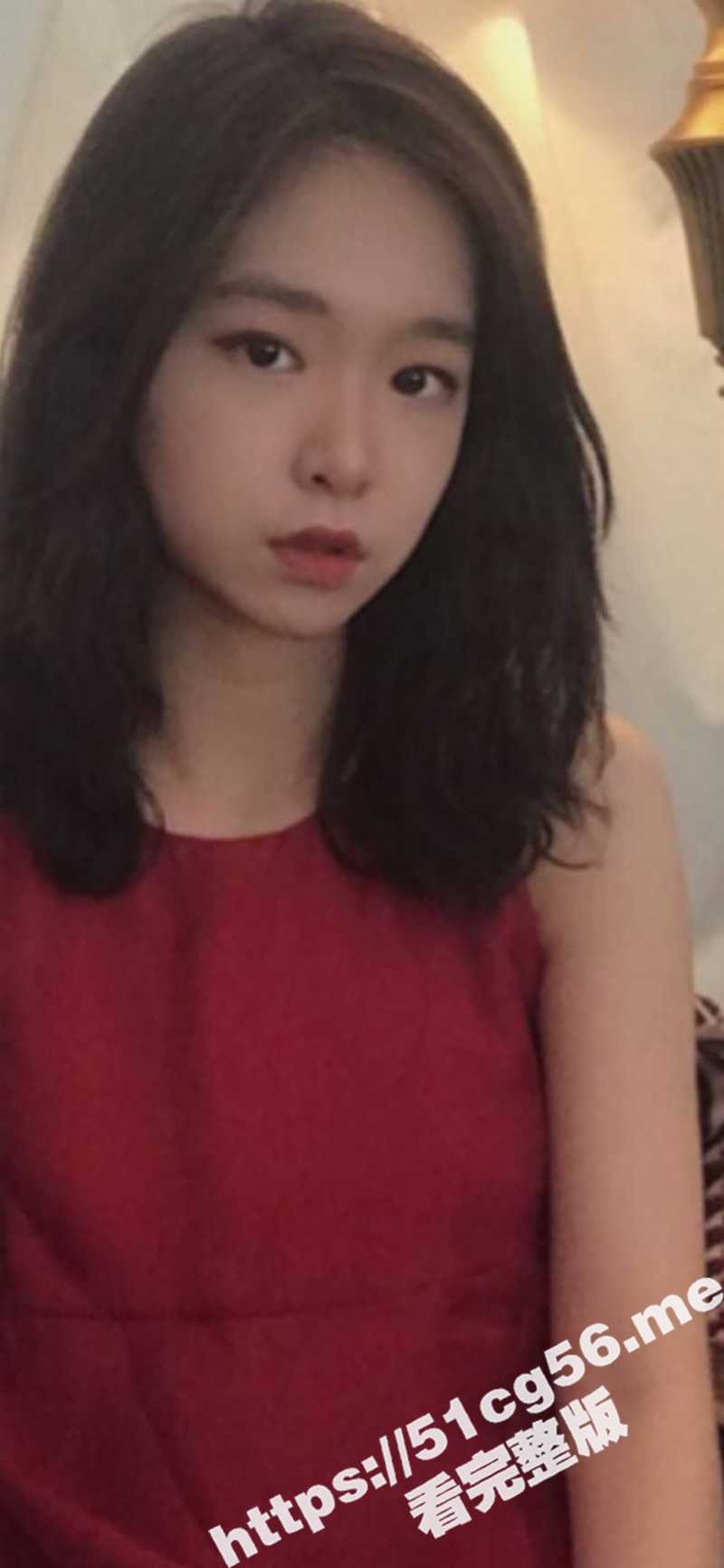 趁公司团建灌醉后送她回家强奸她 没想到她竟然不抗拒 被操上瘾之后经常找我约炮 喜欢我后入操她 骚媚入骨了