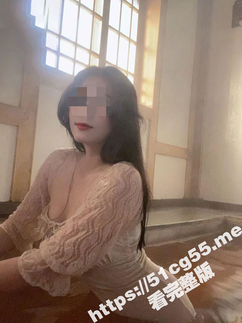 姐弟乱伦！强上职场OL黑丝美腿亲姐姐 趁她睡着强奸无套爆操 姐姐哭的梨花带雨说要和我断绝姐弟关系