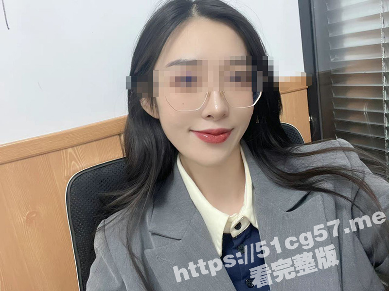 吉林某中学语文教师 姜瑜沁 喜欢和学生搞暧昧 趁狱警男友不在家时候 偷偷带男高中生补课！