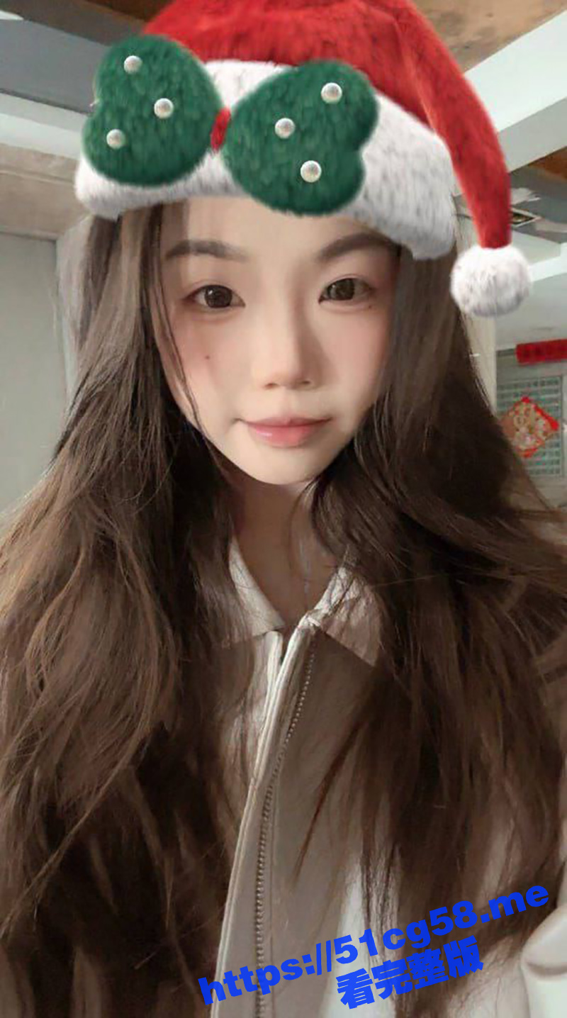大学城附近约的学生妹 表面清纯内在闷骚 性格温柔乖巧体验感很棒 刚开始很害羞一直捂着脸