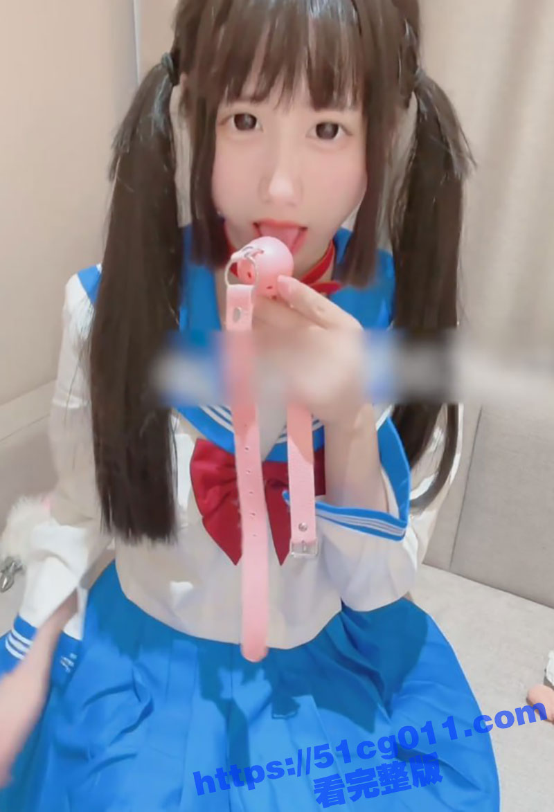 推特高颜值双马尾萝莉网红 小雯宝宝 身着JK在沙发自慰插穴 肛塞尾巴插入嫩菊花 这谁忍受得了！