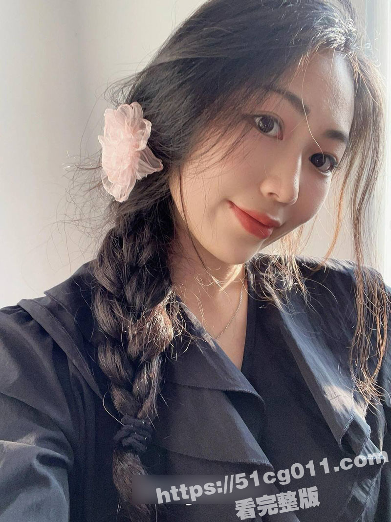 苏州夫妻binzhoufq 二婚美少妇极品露脸 超喜欢户外露出 老公也是个绿帽 很渴望帅气单男来满足