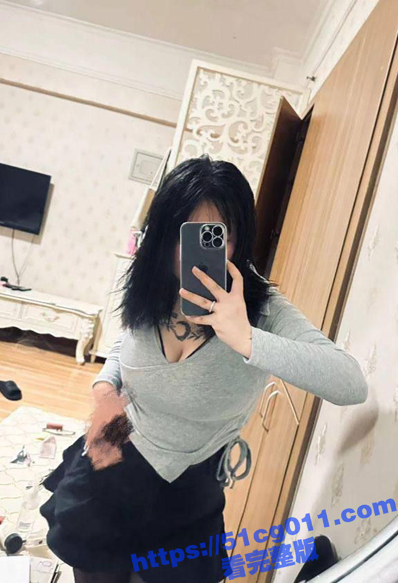 江苏极品巨乳反差少女 李江莉 又一个被精神小伙糟蹋的精神小妹做爱视频全网流出！