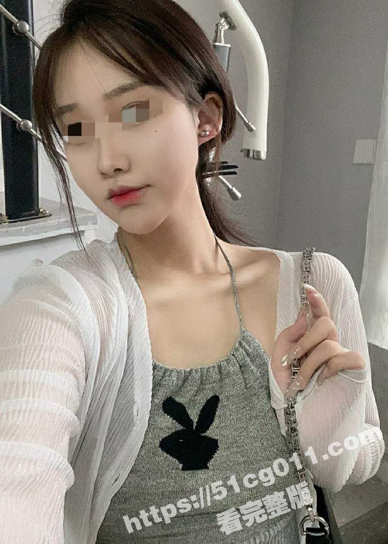 曝光前女友系列 高颜值嫩妹性爱自拍 无可挑剔身材 粉嫩极品骚穴 简直人间尤物！