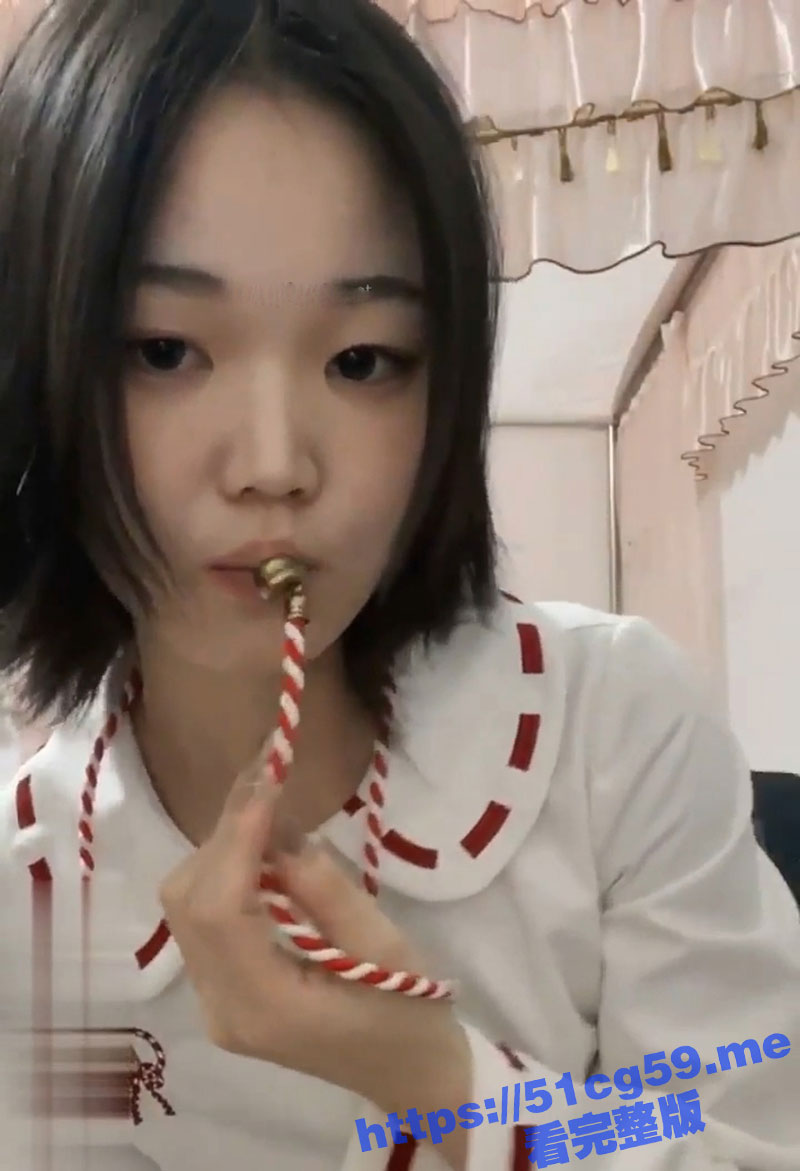 推特网黄大学生 兔儿爷 宋雯 一个骚气的小母狗 3P性爱视频流出 人造白虎配上这个身材那才叫绝！