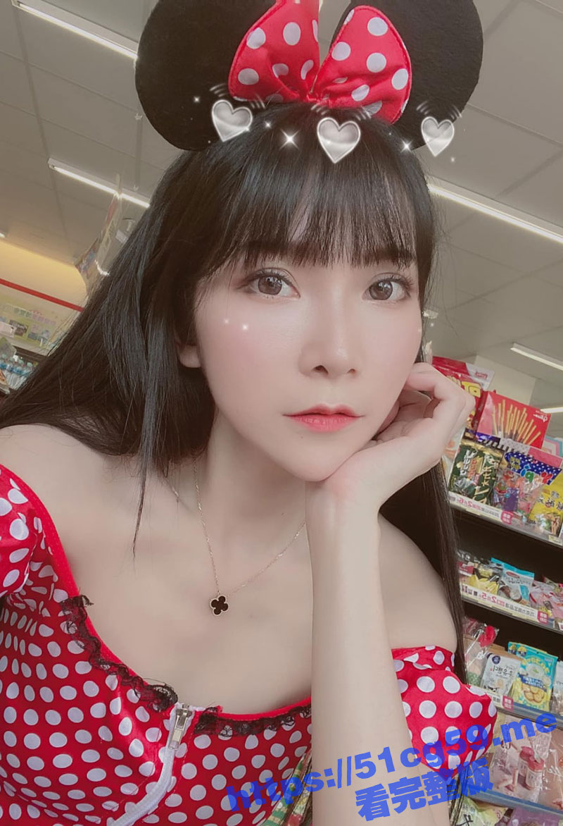 外表光鲜亮丽的模特兼夜店女DJ 为金主爸爸口爆服务及抽插嫩穴特写视频全网流出！