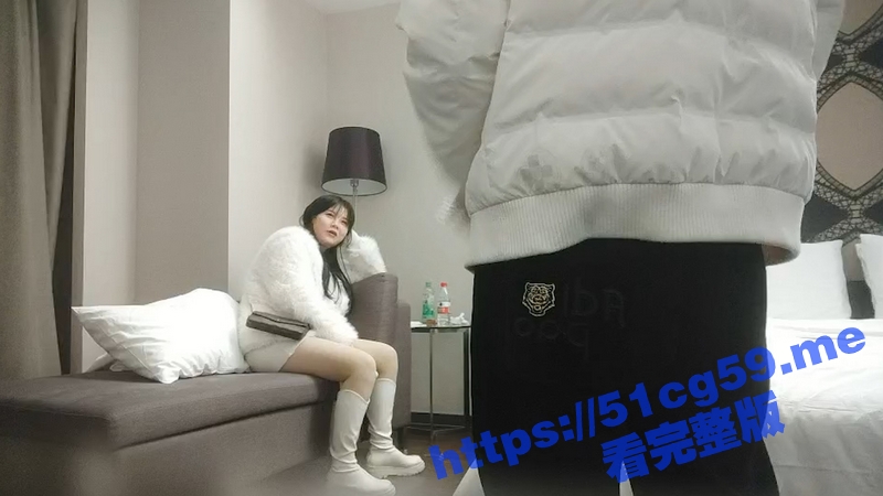用利抽插 利哥探花约到白靴肉感美女 一双美腿超漂亮！吸吮深喉口活超棒 人肉打桩机爆插骚逼！