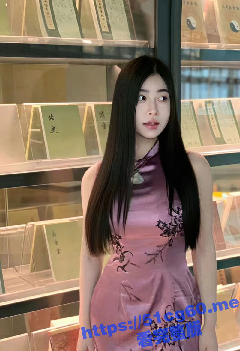 终于和女神同事上了床 直接将女神的菊花一举拿下 操菊花是真的过瘾！