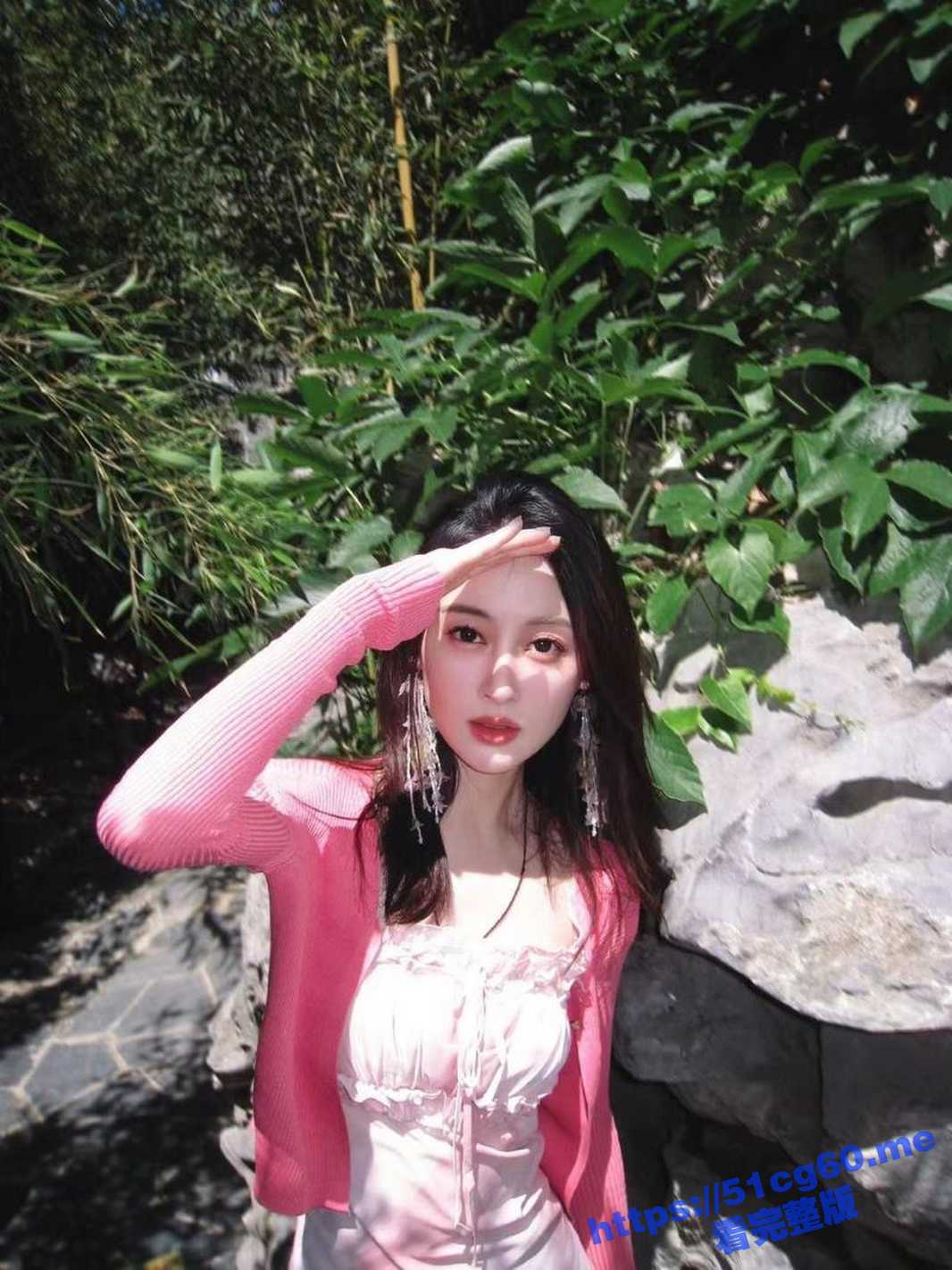 公司中万众瞩目的女神 私下是我的专属母狗 男友出差立马叫我来打炮 后入爆操 颜射满脸！