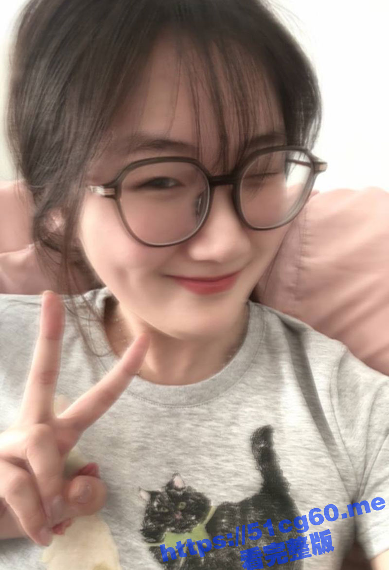 上海纽约大学大一学妹 林思瑶 出轨炮友 献身给他让其无套内射自己的淫穴！