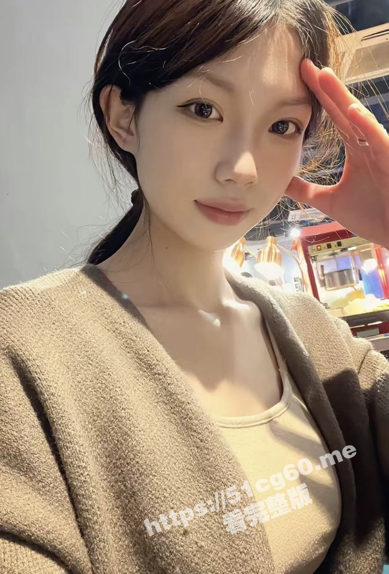 南昌师范学院舞蹈生校花 熊依依 被富二代用黄瓜抽插淫穴！情趣黑丝女神撅着屁股求操！