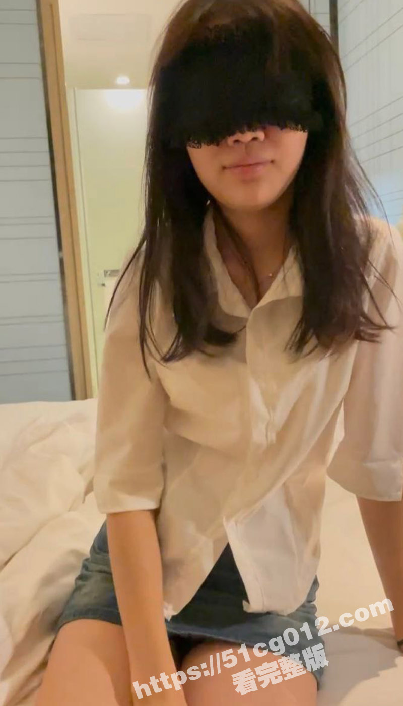 约炮大神 乾隆下江南 通过抖音约炮白衣衬衫极品嫩妹 口交深喉后妹子趴在桌子上被掐脖疯狂后入狂操肉穴