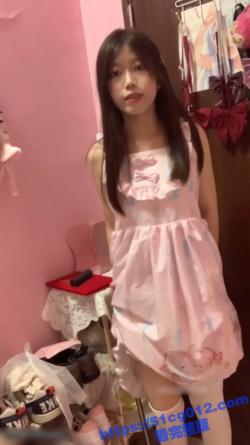 超清纯反差婊欢欢 一身媚骨的极品萝莉 清纯淫荡切换只在一瞬间 渴望被大鸡巴灌满骚穴的淫荡母狗