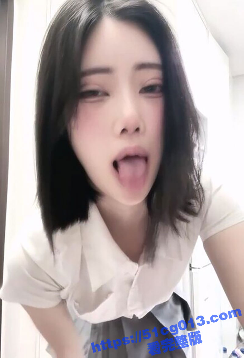 宁夏大学艺术学院极品女神 也不过是土豪的玩物 搔首弄姿的吸引金主大人 最后乖乖送给金主大人得吃！