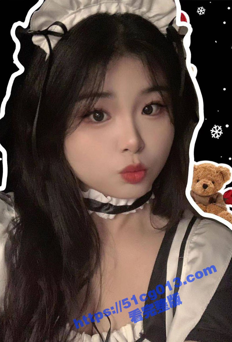 广西商务学院巨乳美女李甜 兼职游戏陪玩被金主花800网调 宿舍自拍摸奶 白花花的奶皮晃得我晕奶！
