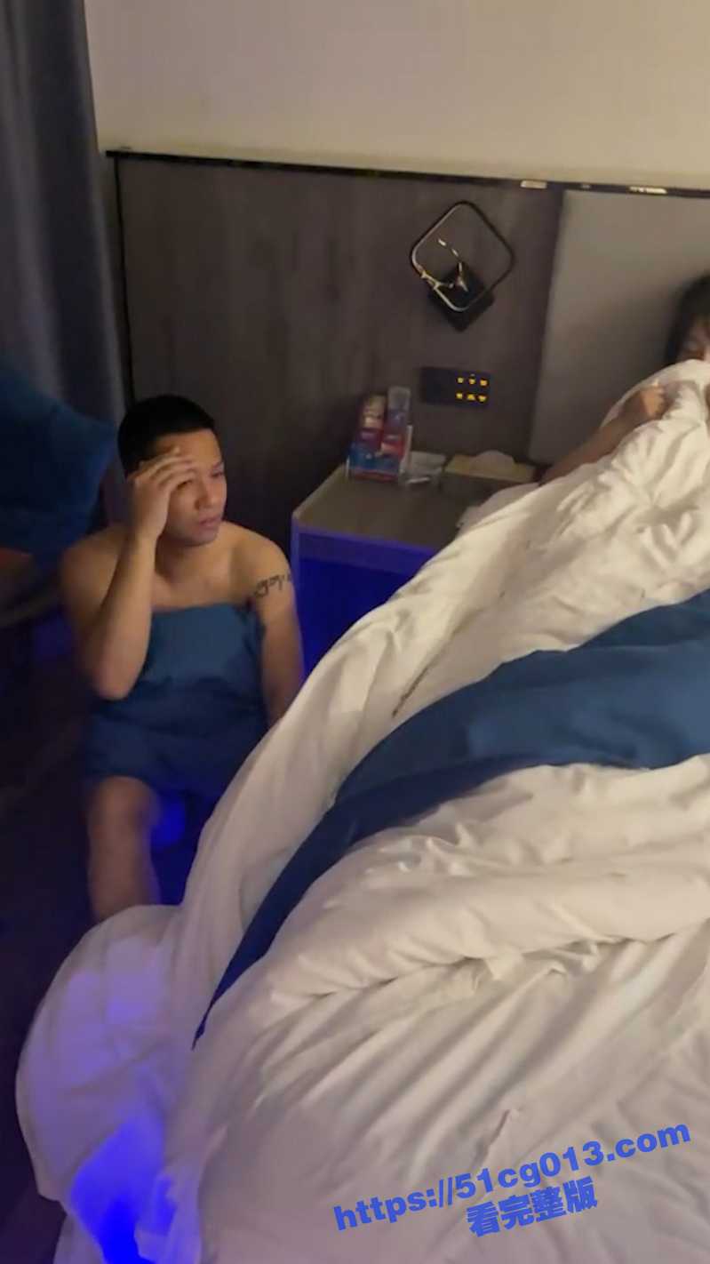河南 王敏妮被老公抓奸视频曝光！开门就一顿暴打 直接把狗男女打懵！