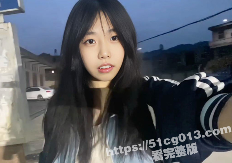 安徽财经大学 大二清纯学生妹许若岚 被金主调教成母狗 配合主人在网咖包厢 口交操逼寻求刺激