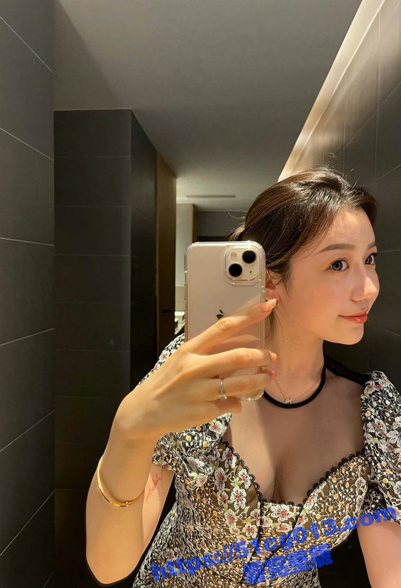 超甜美的女大学生与大屌男友的情侣性爱自拍不雅视频流出！被操的双眼迷离 好勾人！