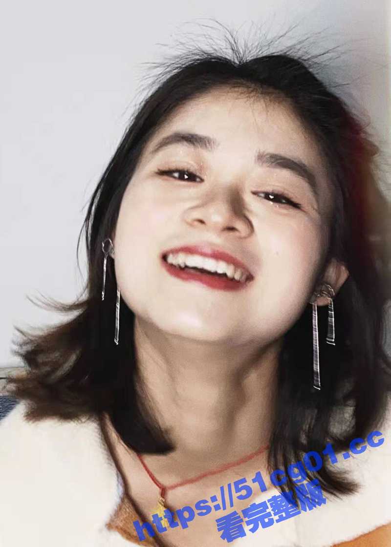 陕西高颜值淫妻 文莉莎 性爱自拍泄密 靓丽俏脸超享受吃肉棒 极品饱满美穴被大屌疯狂输出 真刺激！