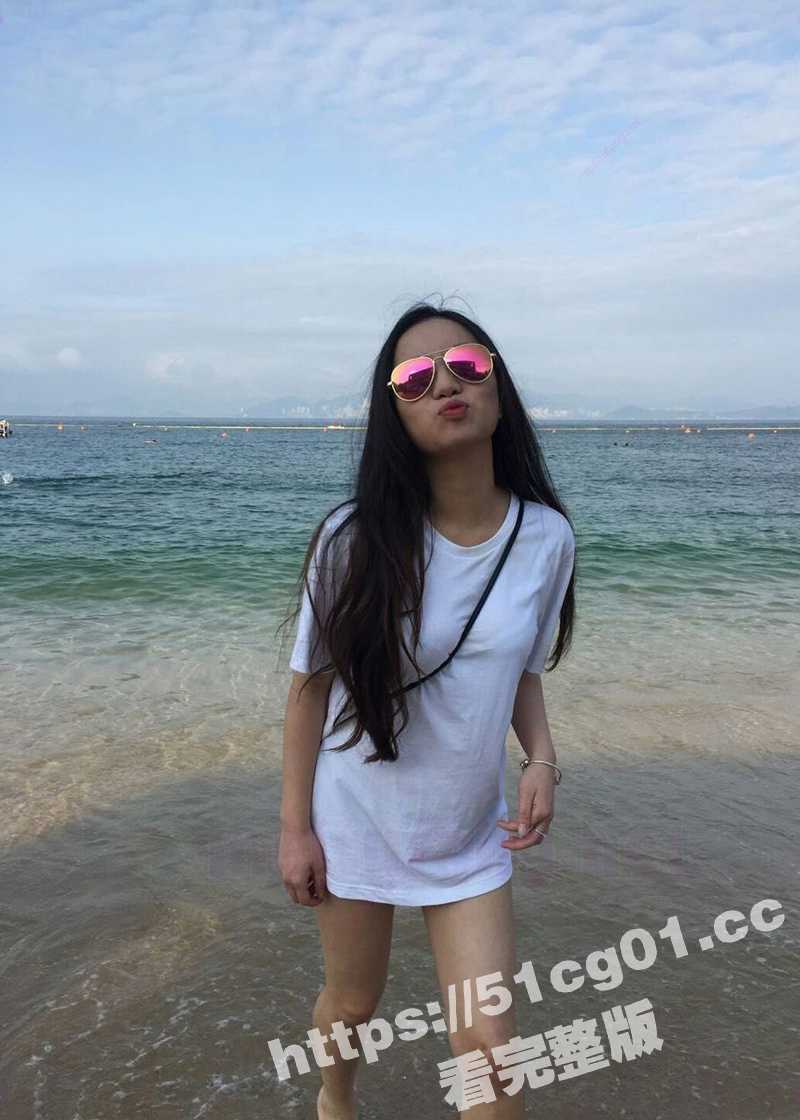 清纯四眼妹 晚上被主人调教成淫荡sm母狗 被大屌爆口 然后再无套中出 肥穴淫水超多！