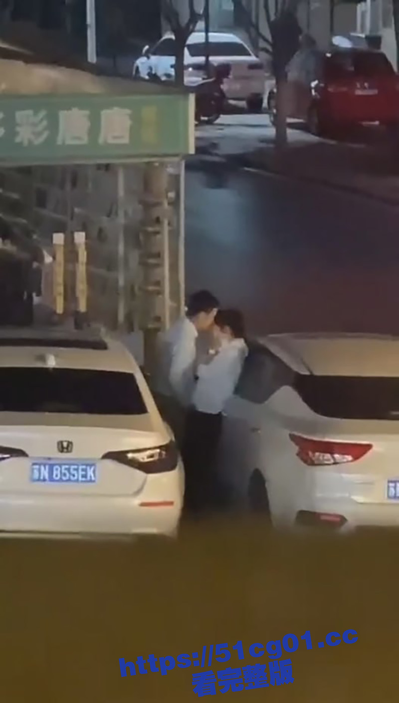 请你不要到处抠抠 发情就要抠抠 江苏宿迁男女户外抠逼被偷拍视频曝光流出