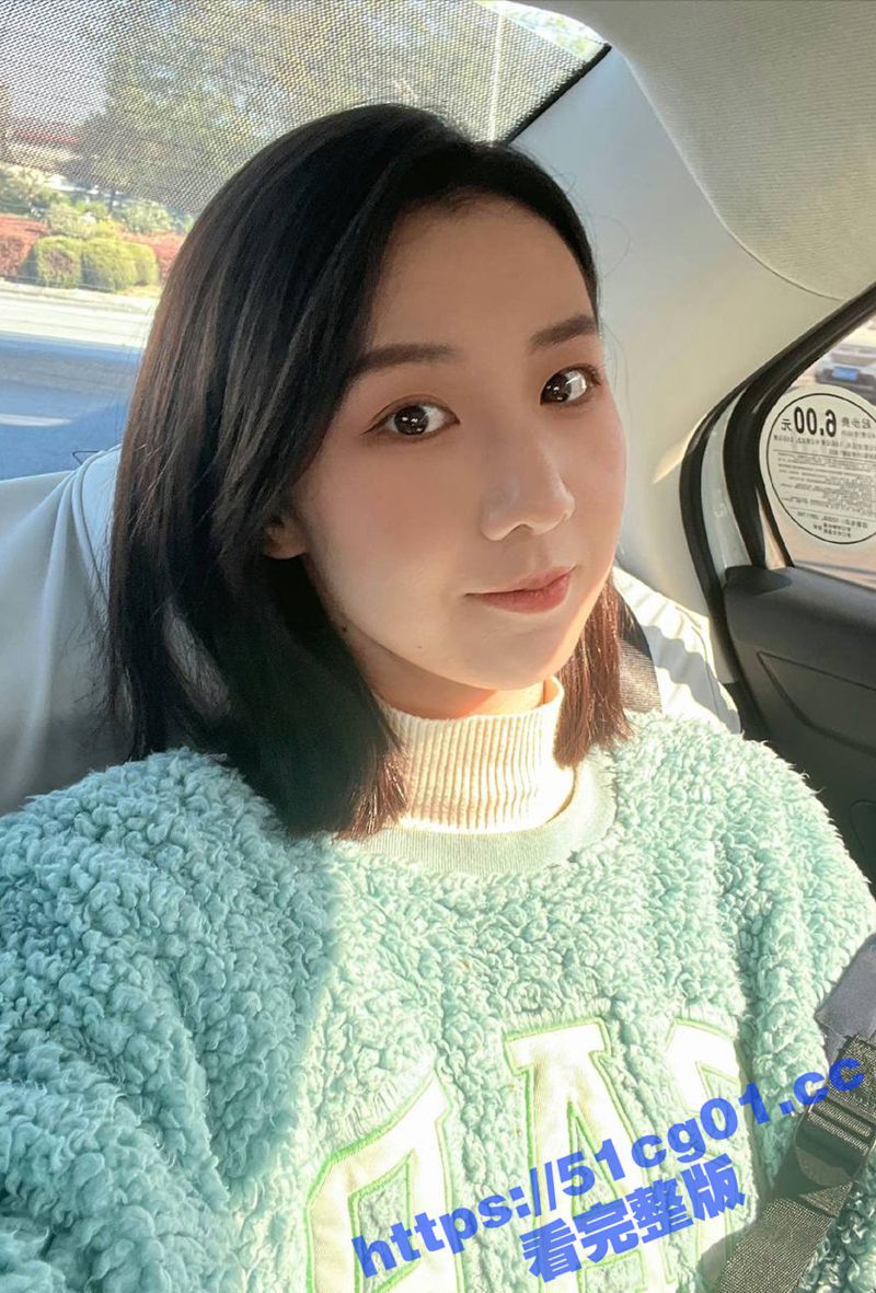 小红书约拍颜值气质都不错的美女小姐姐 前凸后翘的身材非常顶 颜射一脸给她敷面膜！