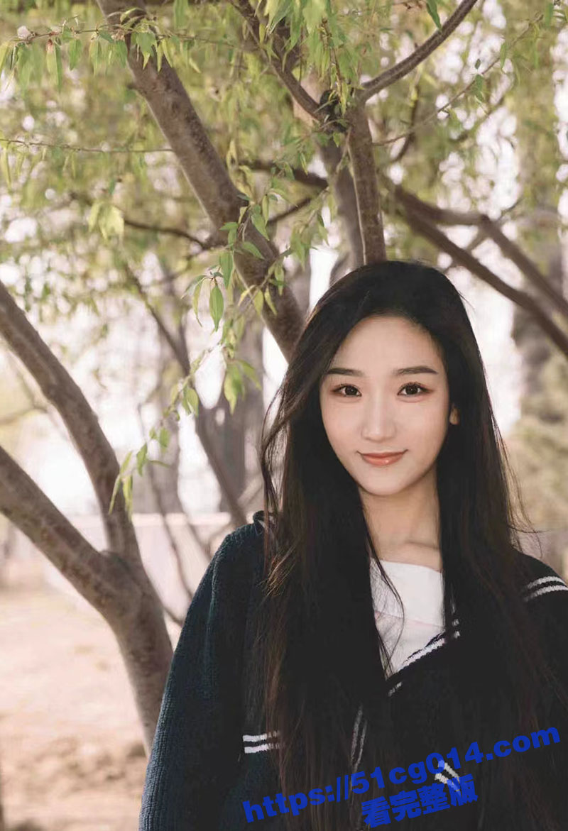 极品身材的高颜值女大学生 放学后穿着JK服真空约会金主爸爸 表面乖巧的萌妹子背里却极其反差！