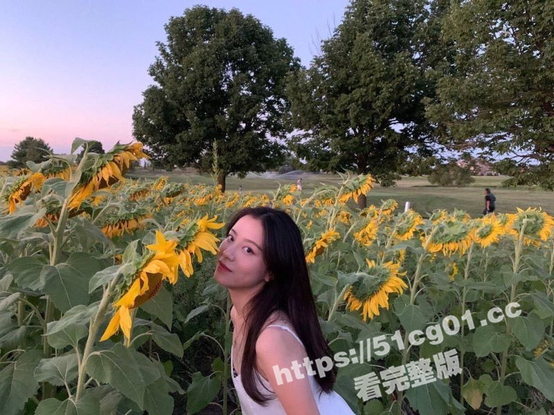 瓜友投稿 拿下珠海美少妇女同事 喜欢被调教当母狗 跪舔口交 舔脚趾 叫声太骚了！