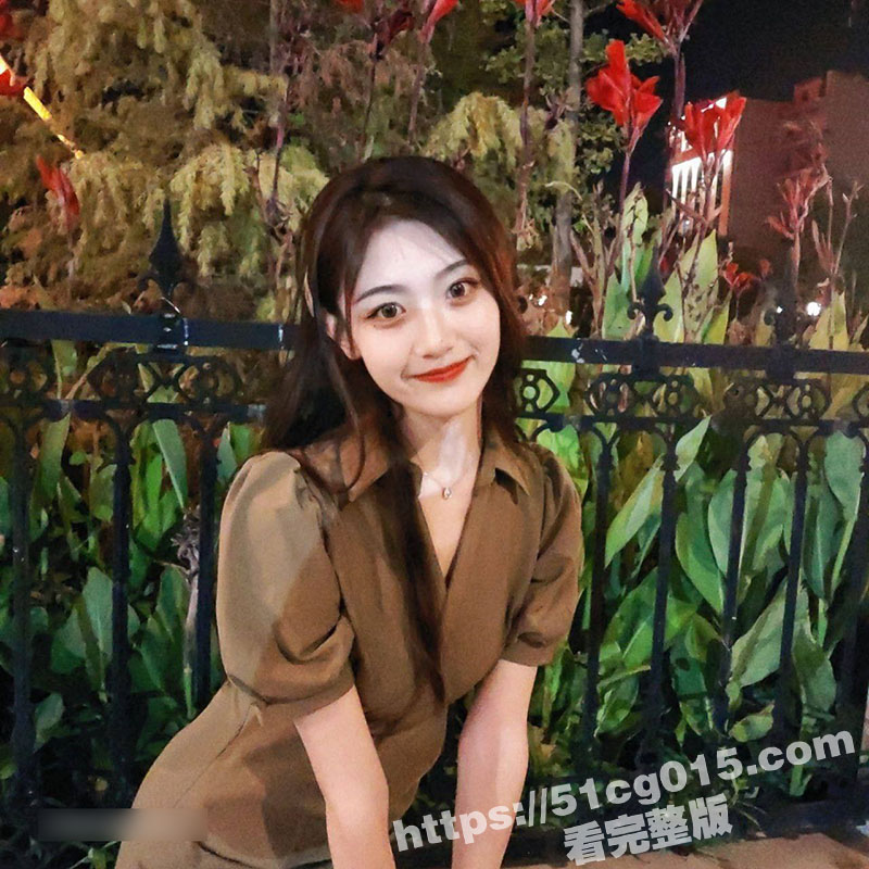 极品反差婊美女 吴婷婷 身材高挑颜值爆表 两条性感大长腿超级吸睛 真可谓是人间极品啊