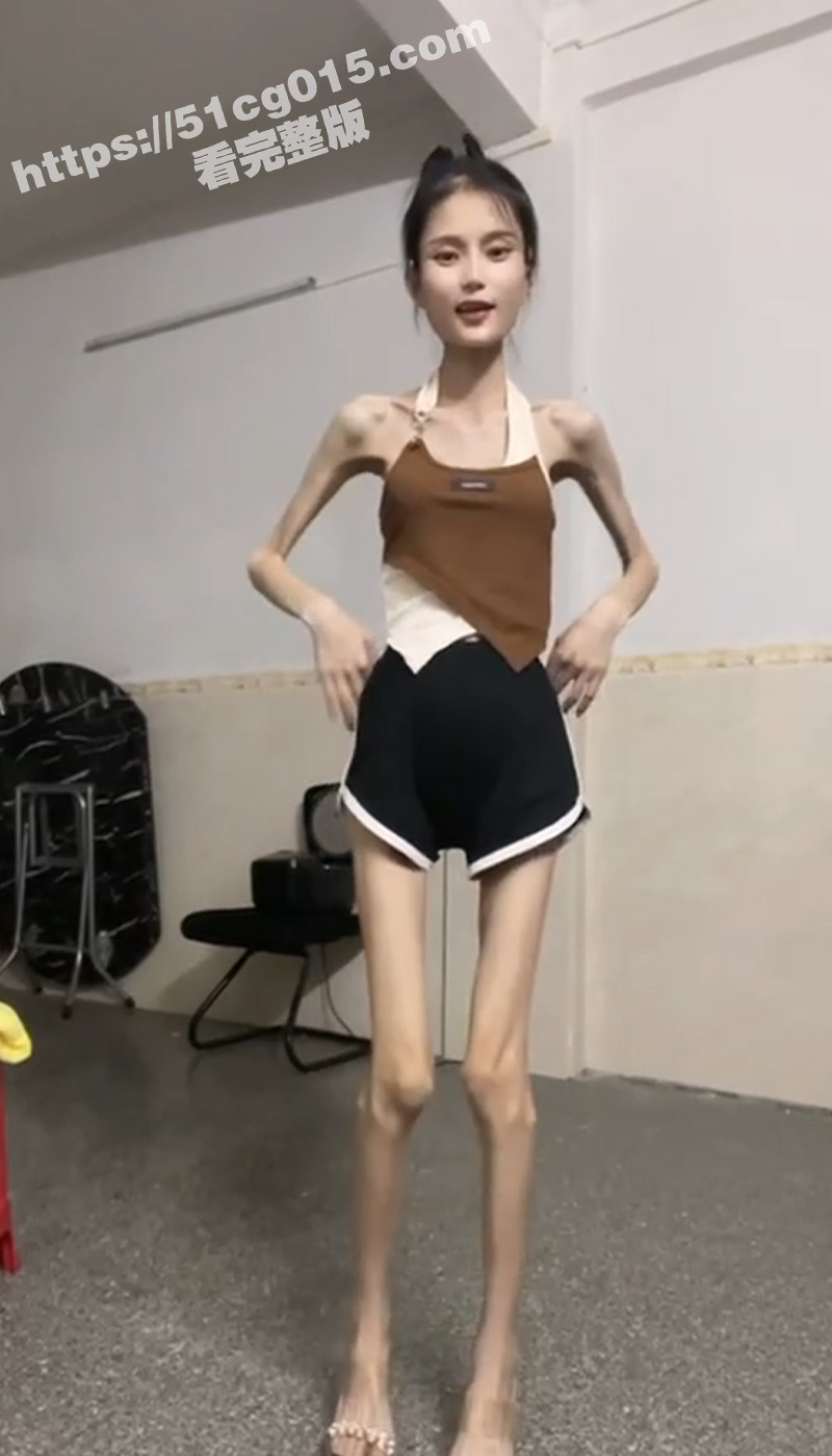 兄弟们 喜欢这款吗？这是不是你们要的又细又长的大长腿骨感美女？赶紧进来冲吧