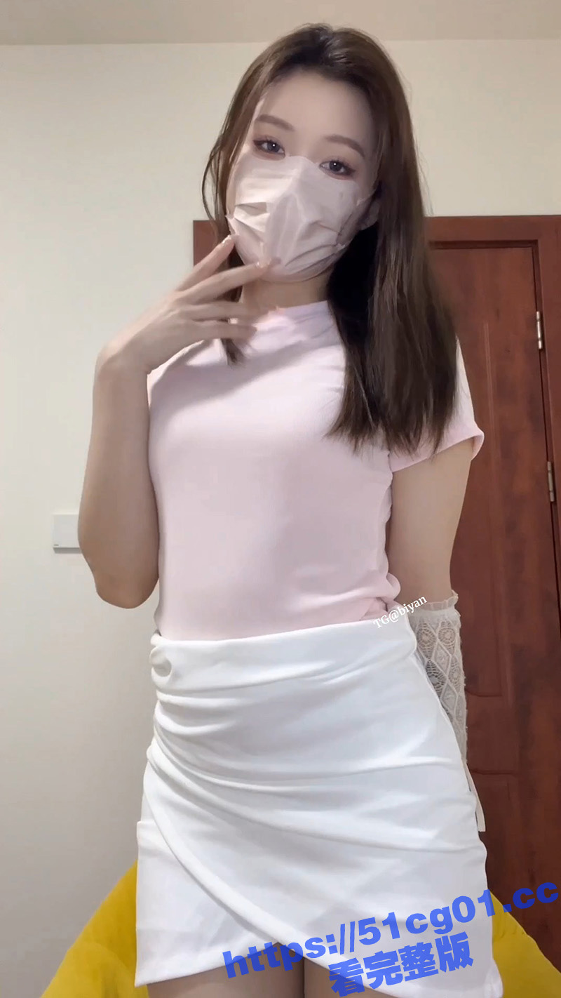 美腿福利姬桃子多主题极品合集 世界杯球服女教师瑜伽裤后妈高跟丝袜女上司 一次看爽！