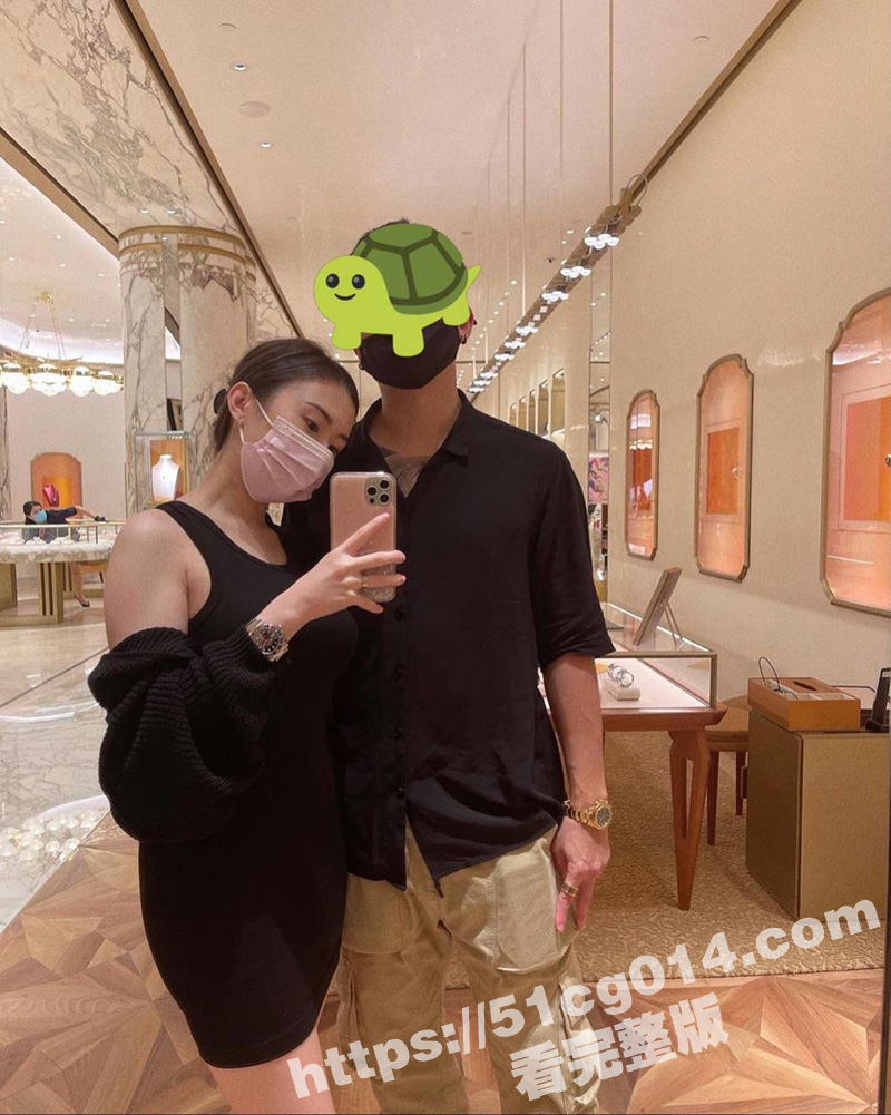 武汉已婚人妻 许颜玥 婚后欲求不满约炮大屌帅哥给老公戴绿帽 没想到生完小穴还这么紧！