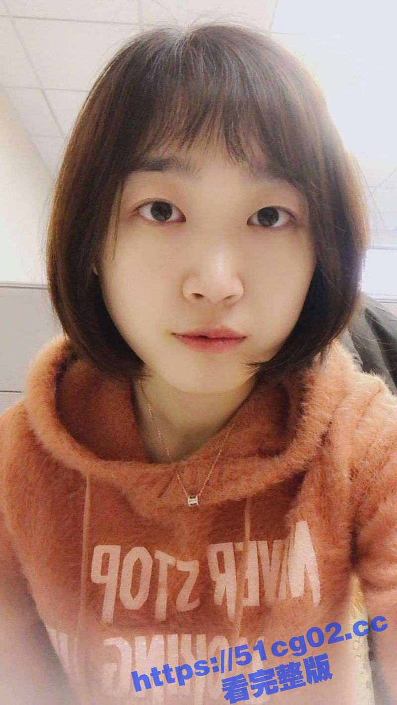 长沙95年小少妇 王芳蓓 被渣男泄密曝光 人瘦奶小逼逼又黑又紧 操着她感觉和少女逼一样爽！