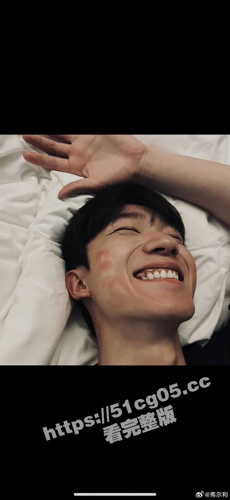 抖音73w粉男网红弗尔利青春洋溢的帅气男塌房善于白嫖感情方面混乱多次脚踏N条船