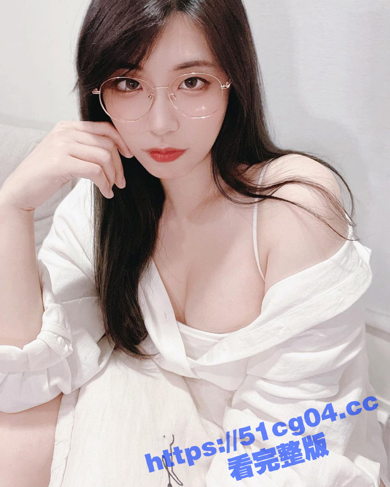 香港前LOL职业选手何狄麟逼死twitch女主播六妹 女主被爆性瘾乱交和私密照片 不堪网络霸凌直播上吊自杀！