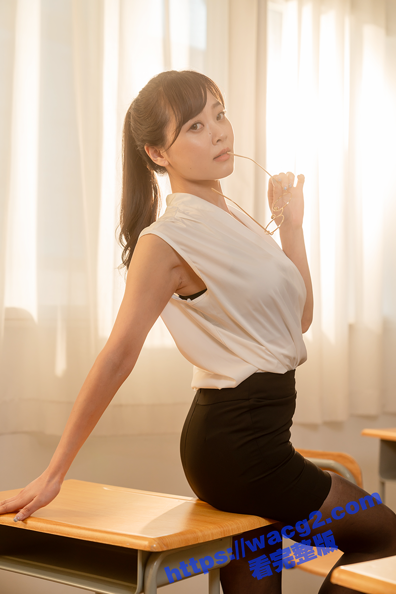 《女教师张越》剧照形象曝光，谁能唤起你懵懂青春的过往？