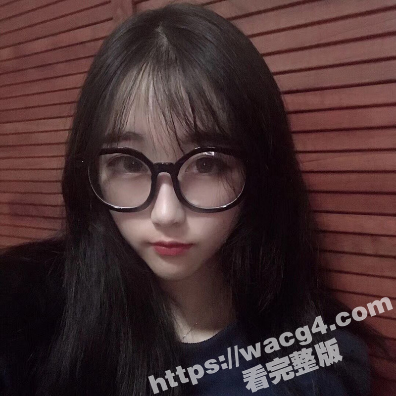 气质清纯卡哇伊的00后少女 与男友激情啪啪自拍视频流出 人前乖乖女人后荡妇淫娃 ！！！