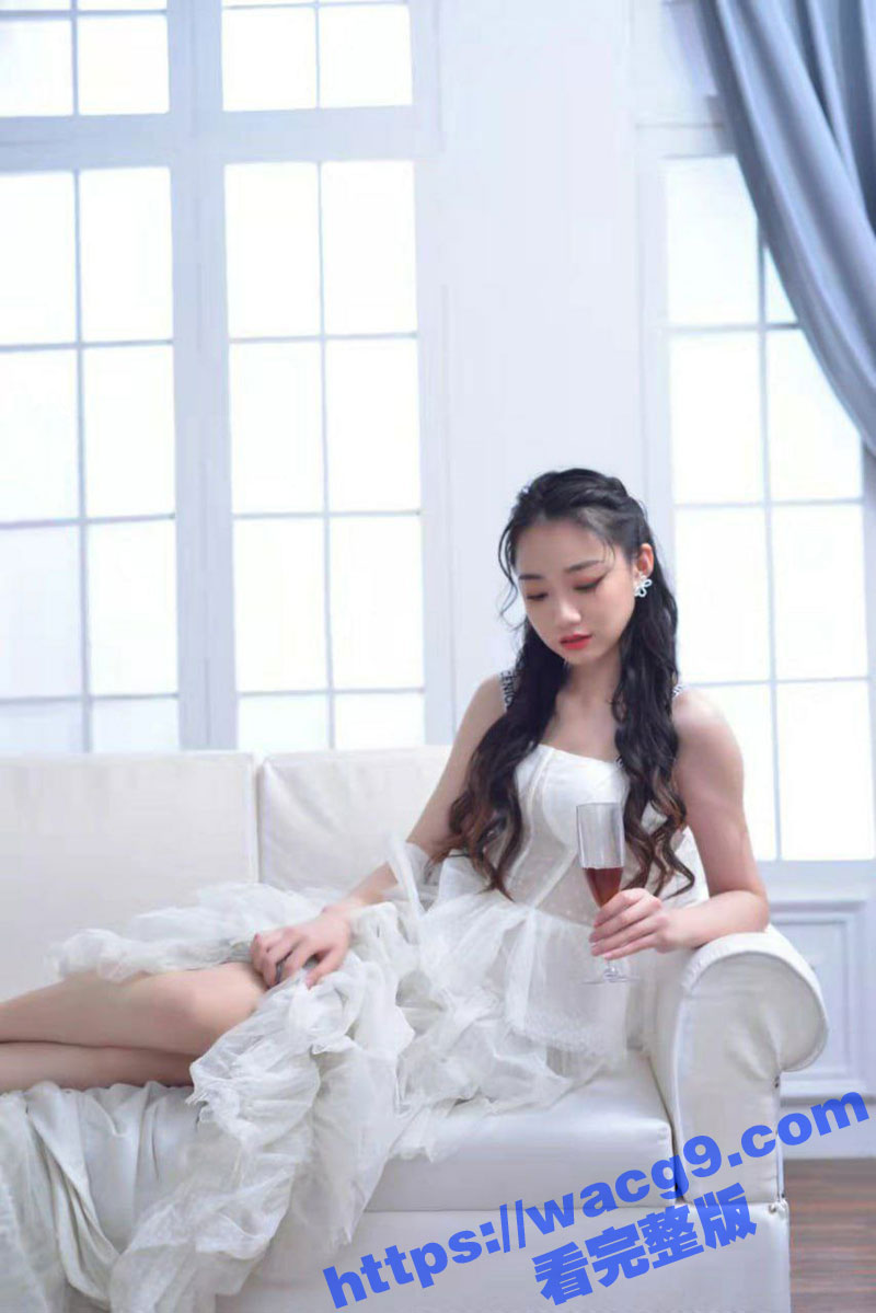 杭州西湖母狗陈莉 结婚前夜和瓜友来最后一场邂逅被曝光 逼毛真是性感可口啊 ！