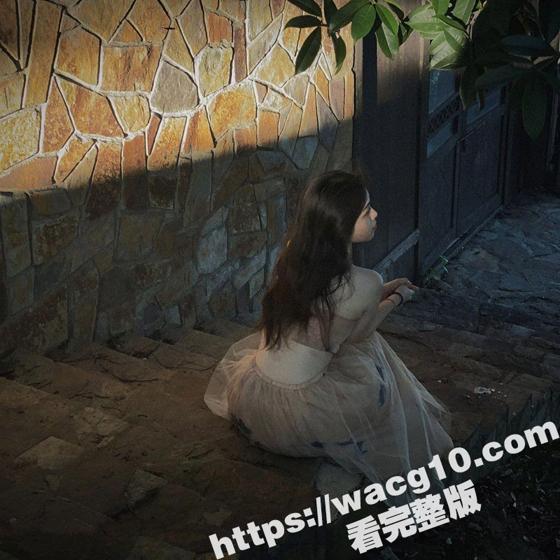 东南大学体育生曝光舞蹈系花女友张静床照！镜头前后差别巨大！瓜友们惊呆了！