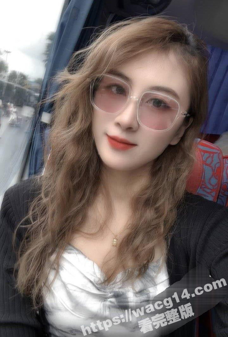 江苏无锡上品花园美女业主李漫漫 偷情视频流出 95后纯欲女神化身反差婊 惊人美貌与魔鬼身材惹火勾人！