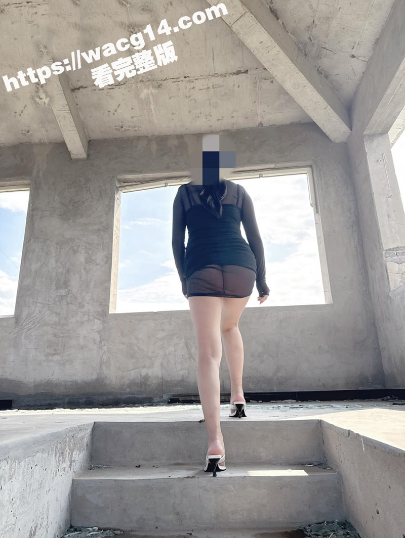 兄妹忍耐不住在工地乱伦 当场撕开衣服激情热吻！妹妹火辣裙装惹人犯罪 堪称绝美视觉盛宴！