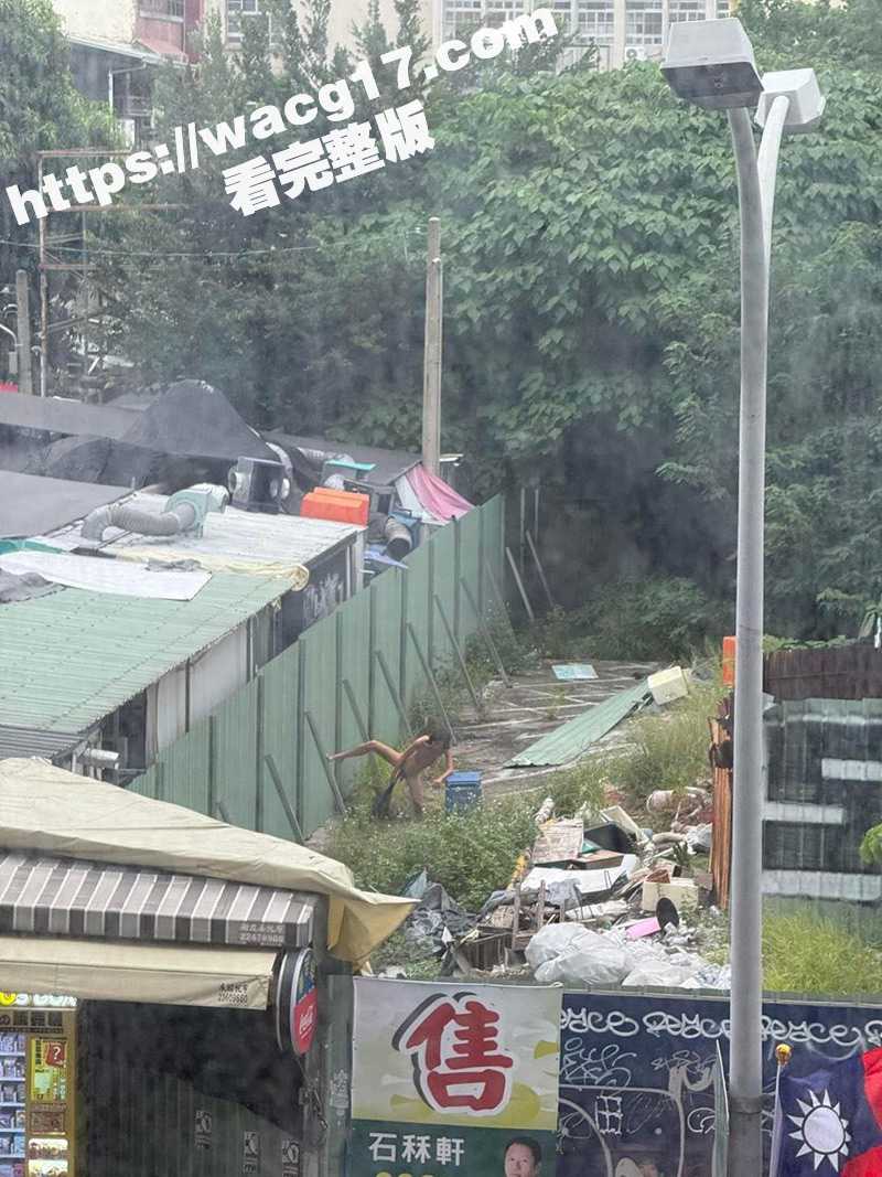湾湾美女玩转性虐游戏 公开雨伞自插上演激情大片 全程偷拍记录惊世骇俗！