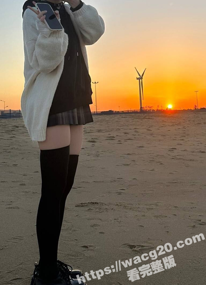 浙江外国语学院董雯轩 大二校花学生妹 身材如漫画般极品 私下却只是个喜爱大屌的贱母狗而已