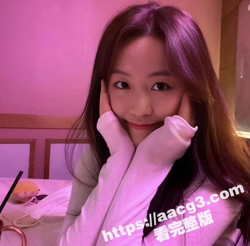 四川音乐学院舞蹈系女神 杨子怡 不雅视频泄密 沦为富二代包养的金丝雀 白天女神晚上深情舔屌