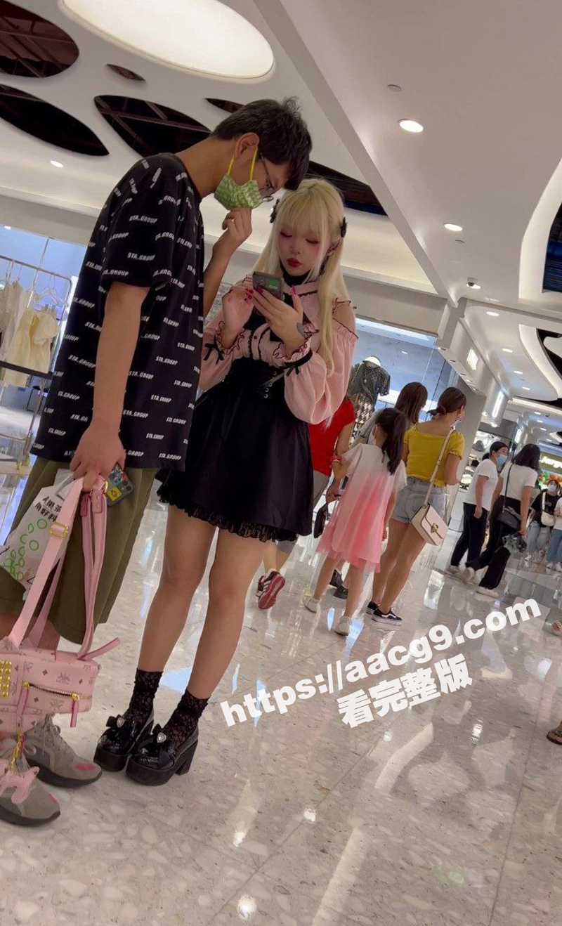 抄底大神商场偷拍JK相关图片